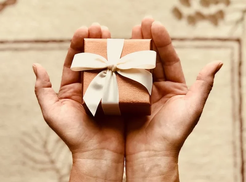 Gift giving image
