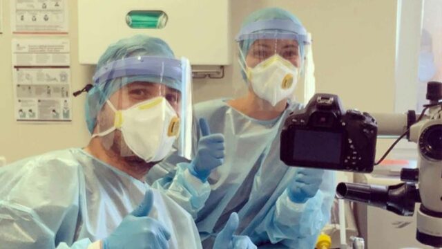 dentists wearing masks